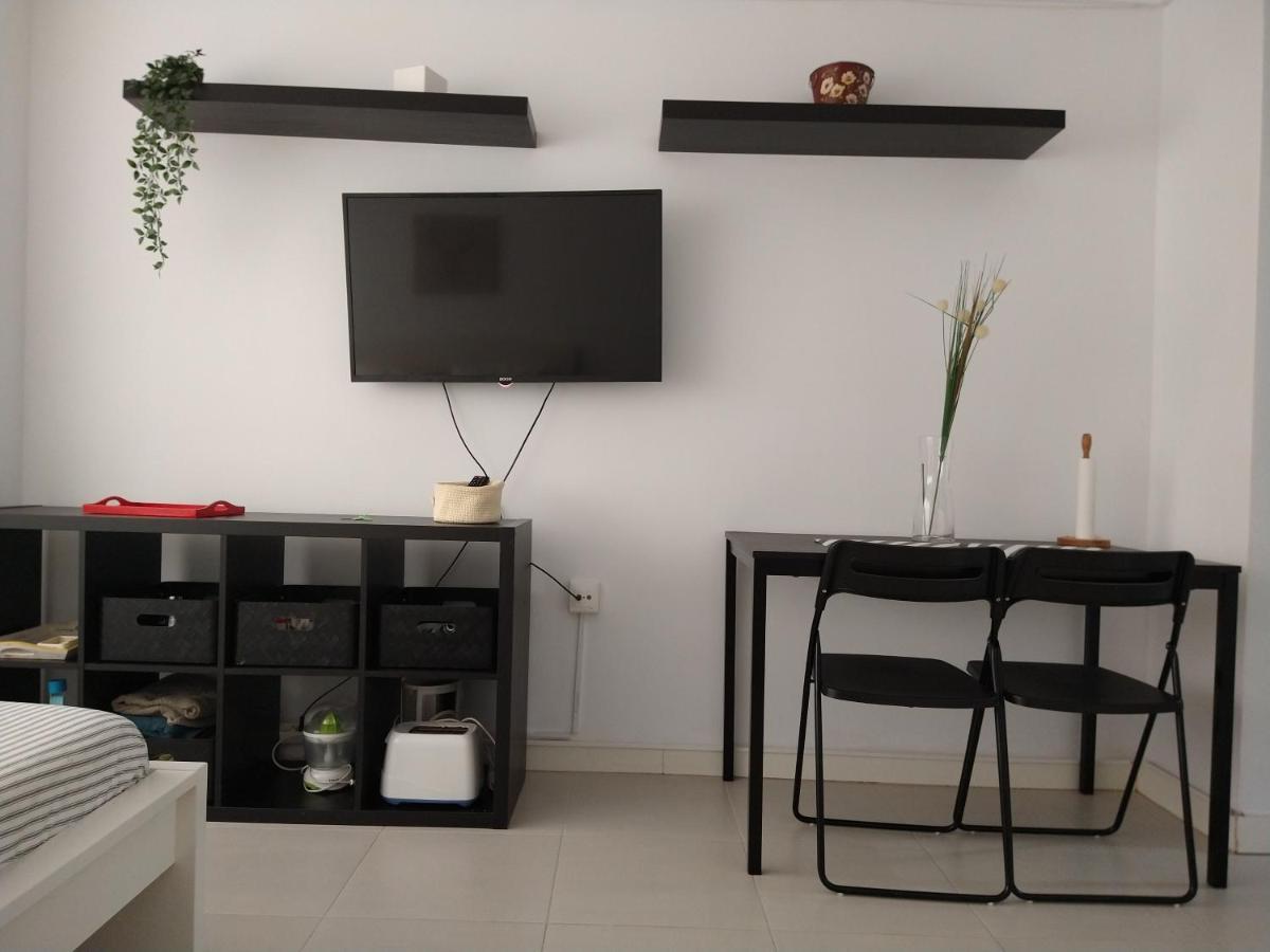 Luminoso Y Moderno Estudio Plaza Andalucia ตอร์เรโมลิโนส ภายนอก รูปภาพ