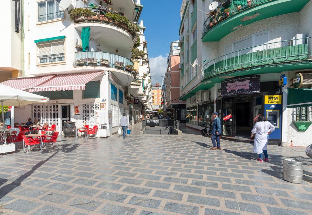 Luminoso Y Moderno Estudio Plaza Andalucia ตอร์เรโมลิโนส ภายนอก รูปภาพ